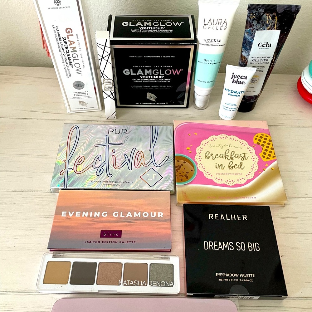 Makeup bundle